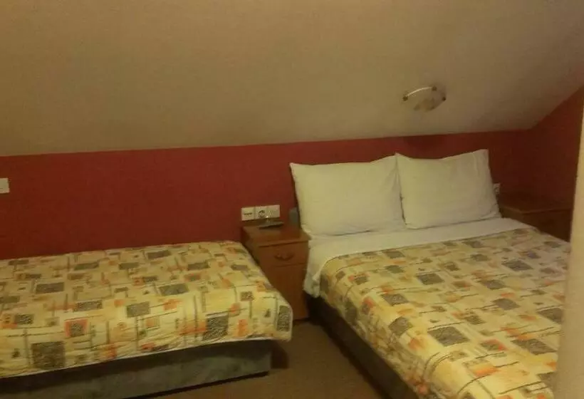 اتاق استاندارد سه نفره, Private Accommodation Lidija Rakočević