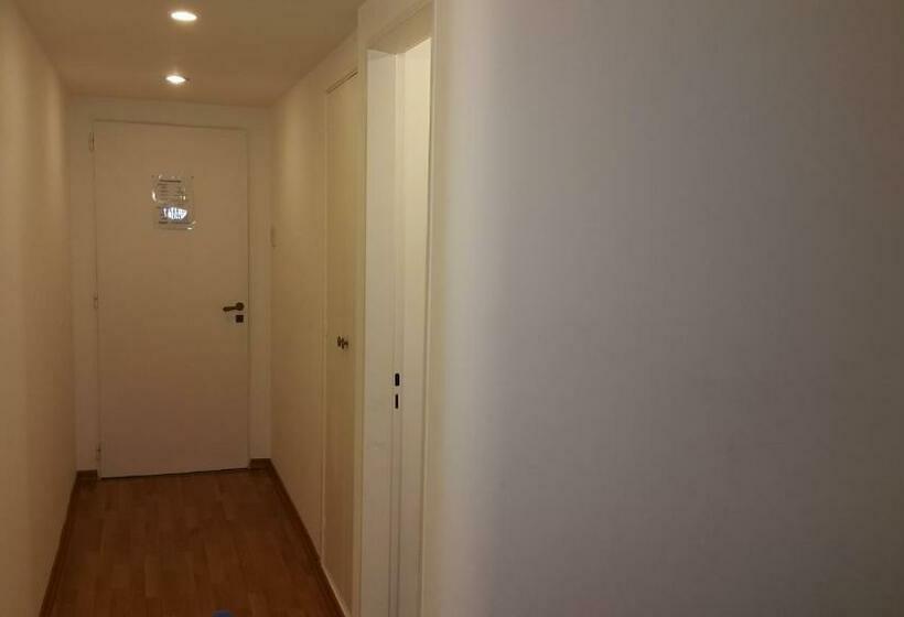 اتاق استاندارد, Avenida