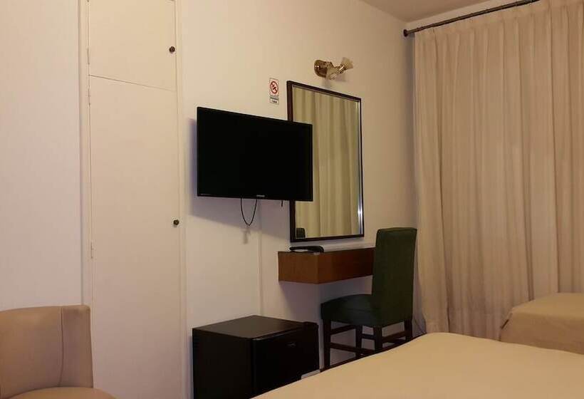 اتاق استاندارد سه نفره, Avenida