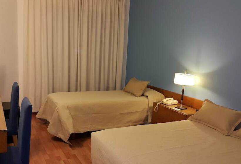 اتاق استاندارد سه نفره, Avenida