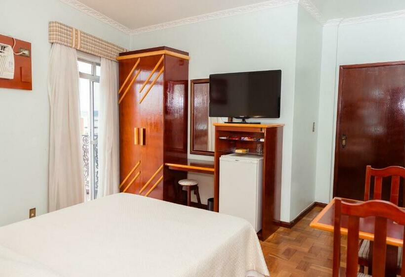 غرفة قياسية, Castelar Novo