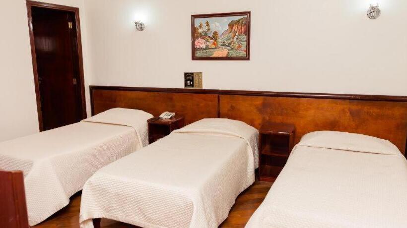 غرفة ديلوكس ثلاثية, Castelar Novo