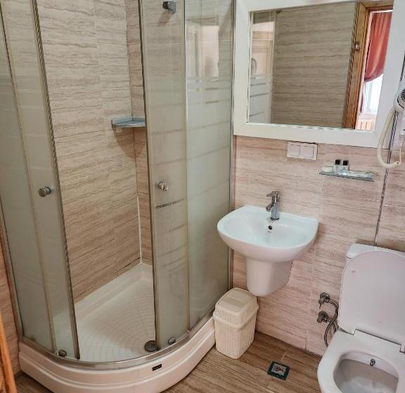 سوییت خانوادگی, Kadıköy White House