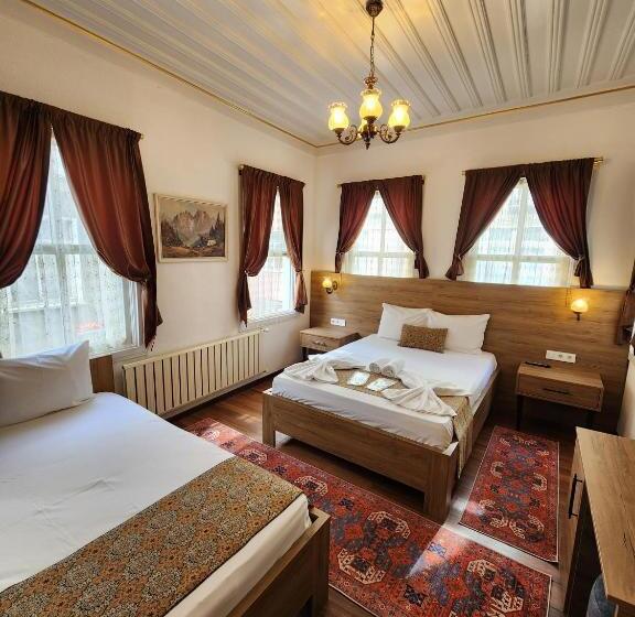 سوییت خانوادگی, Kadıköy White House