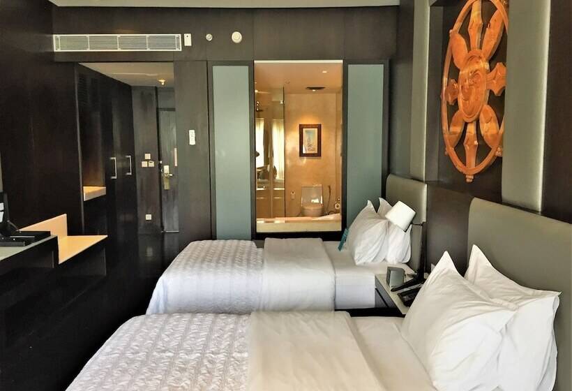 Camera Deluxe, Le Méridien Paro, Riverfront