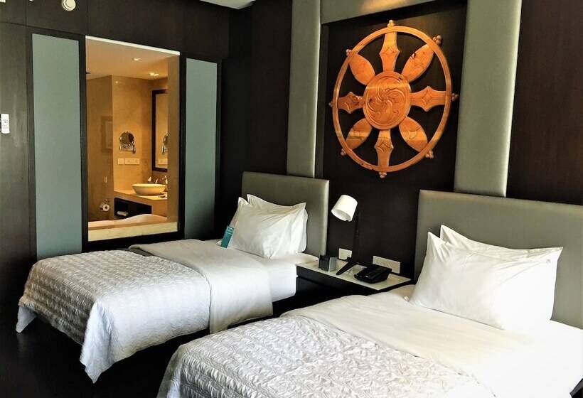 Camera Deluxe, Le Méridien Paro, Riverfront