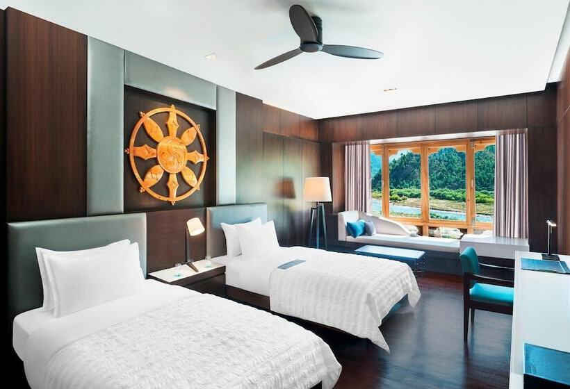 Camera Deluxe, Le Méridien Paro, Riverfront