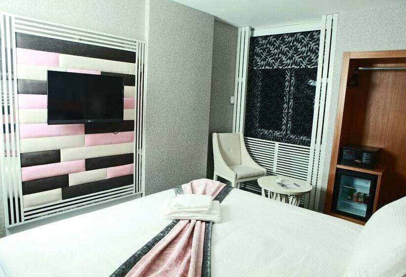 اتاق استاندارد, Manhattan