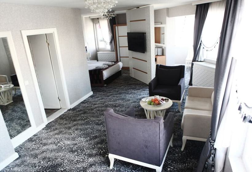 سوییت جونیور, Manhattan