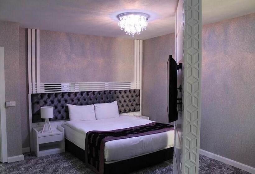 سوییت جونیور, Manhattan