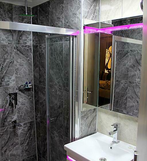 스탠다드 룸, Nun Otel