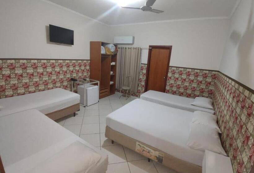 غرفة قياسية رباعية, Ruby Hospedagens