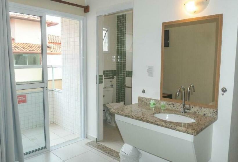 스탠다드 트리플 룸, Upg