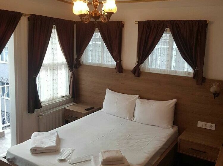 اتاق لوکس, Kadıköy White House