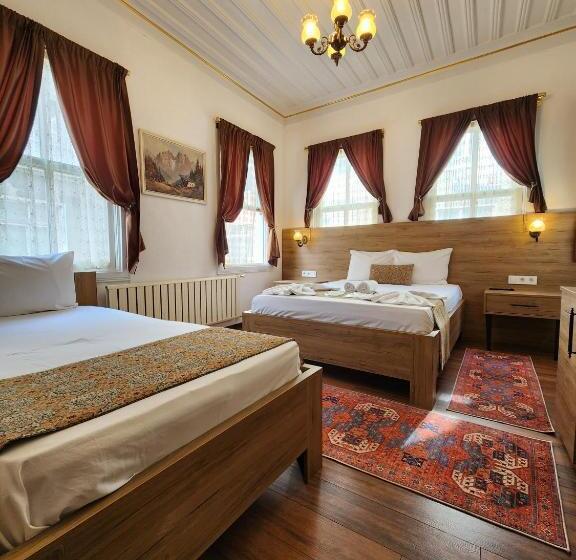 سوییت خانوادگی, Kadıköy White House