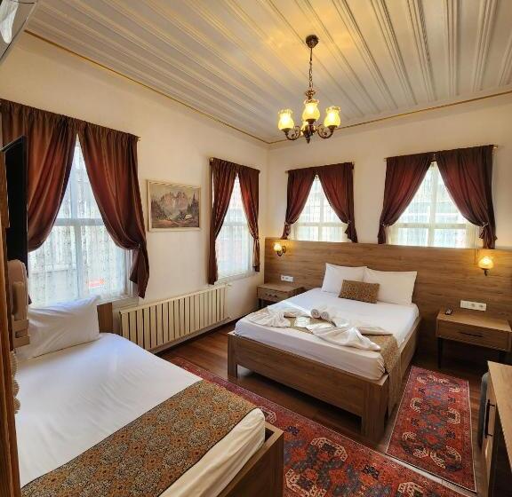 سوییت خانوادگی, Kadıköy White House