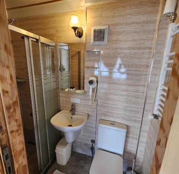 سوییت خانوادگی, Kadıköy White House