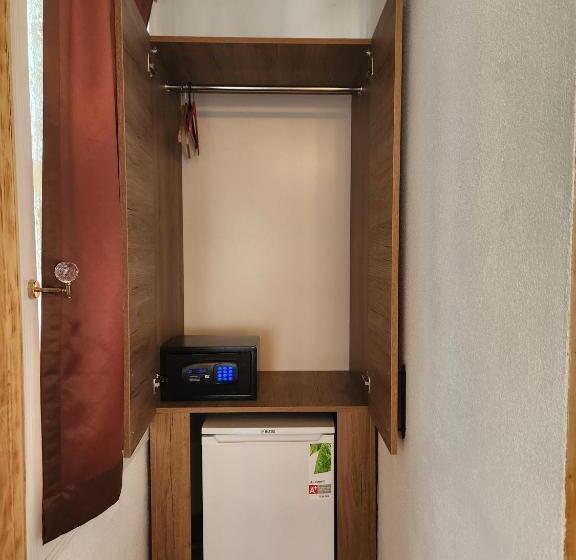 سوییت خانوادگی, Kadıköy White House