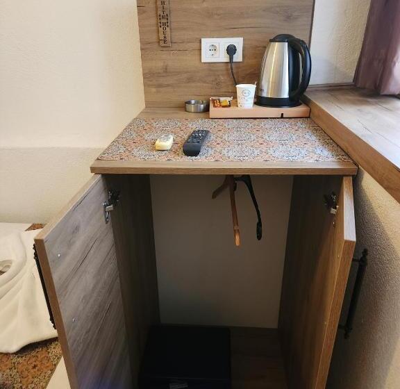 اتاق استاندارد یک نفره, Kadıköy White House