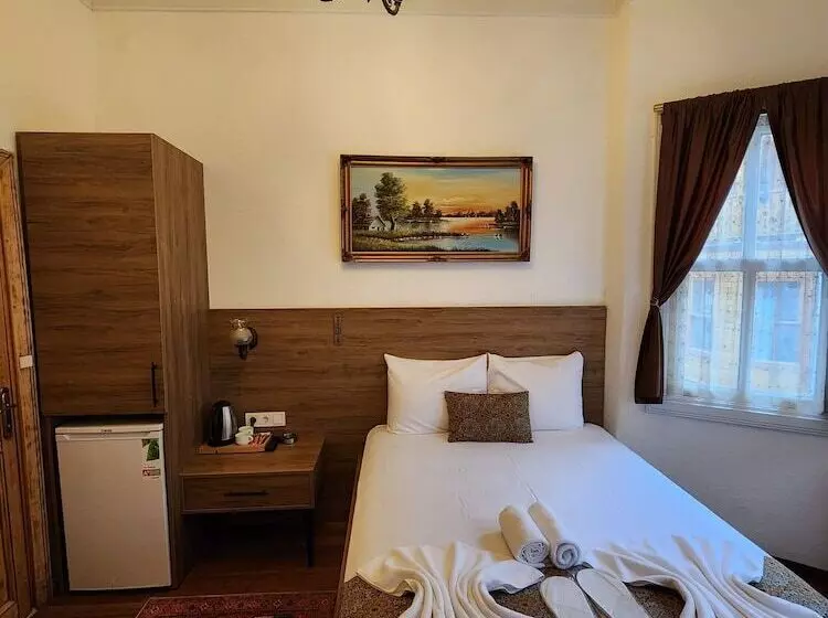 اتاق لوکس, Kadıköy White House