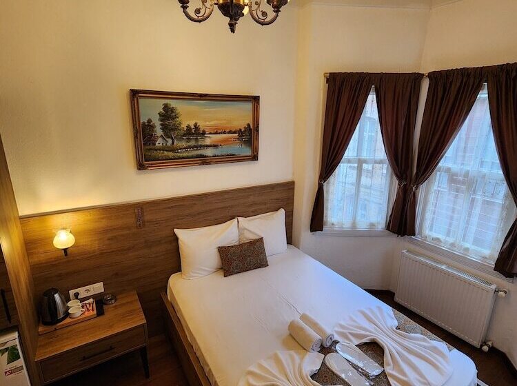 اتاق لوکس, Kadıköy White House