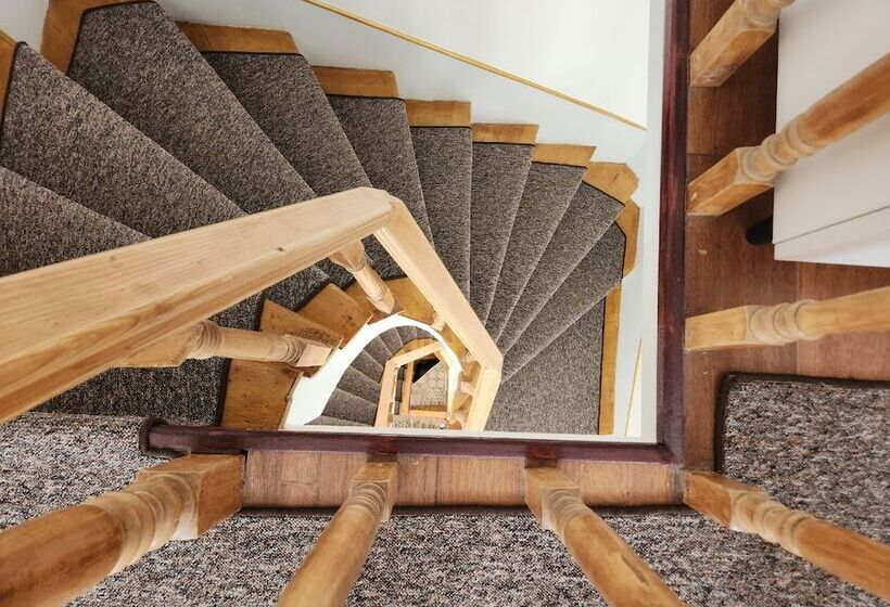 اتاق لوکس با بالکن, Kadıköy White House