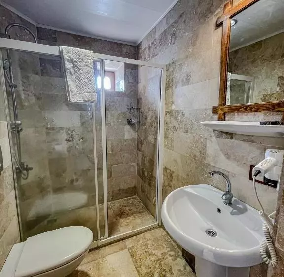 اتاق اکونومی, Yusuf Bey House