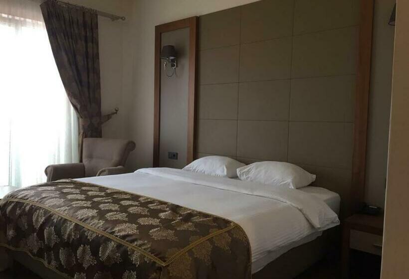 חדר דלוקס, Yze Pırlanta