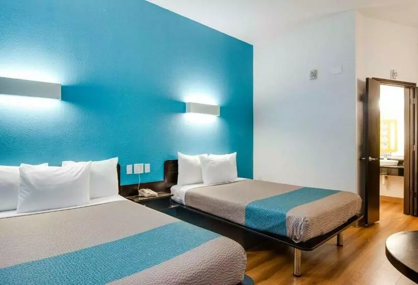 デラックスの４人部屋, Motel 6cedar Park, Tx