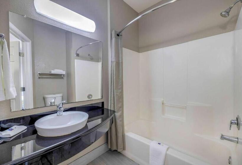 Четырехместный Номер Deluxe, Motel 6cedar Park, Tx
