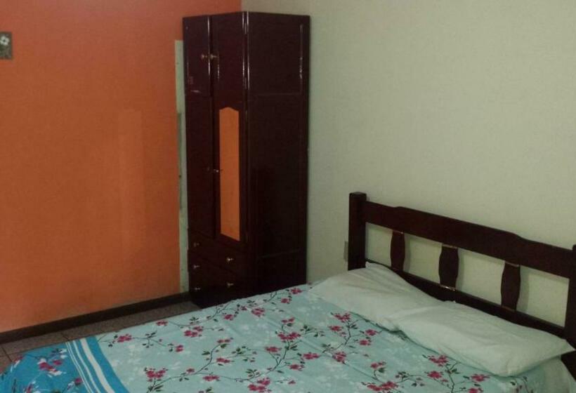 スイート, Hospedaria   Hostel Gamboa