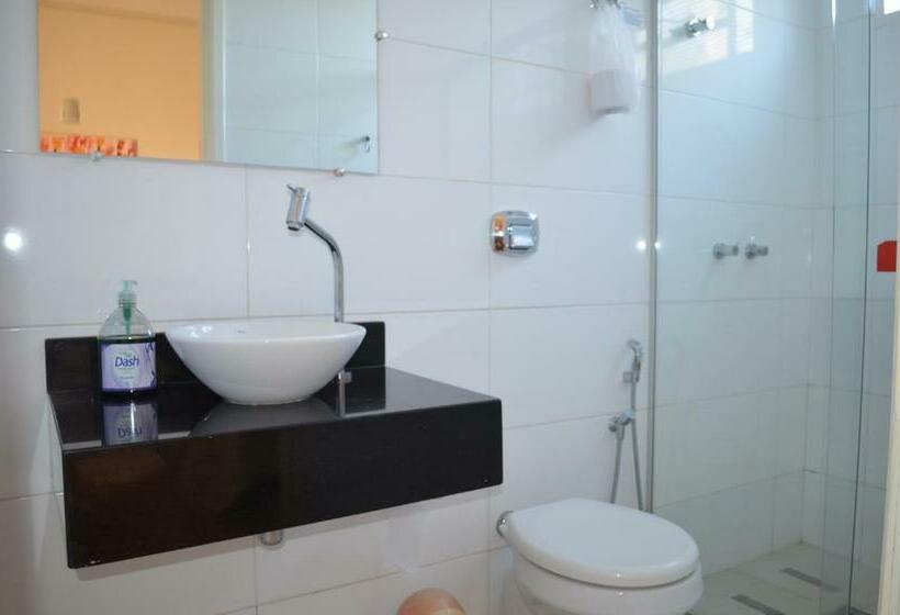 חדר סטנדרט לשלושה, Do Lago