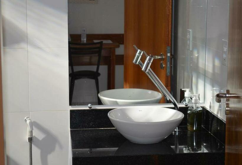 חדר סטנדרט לשלושה, Do Lago