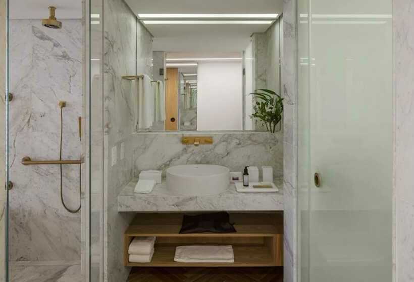 اتاق داخلی دلوکس, Emiliano Rio