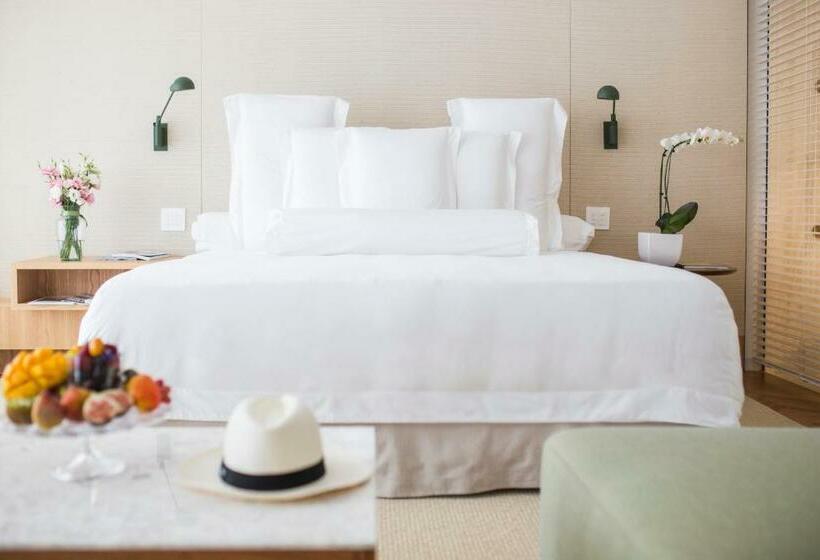 سوئیت با تخت بزرگ, Emiliano Rio