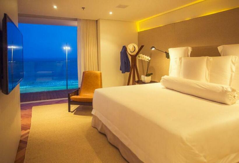 سوئیت با تخت بزرگ, Emiliano Rio