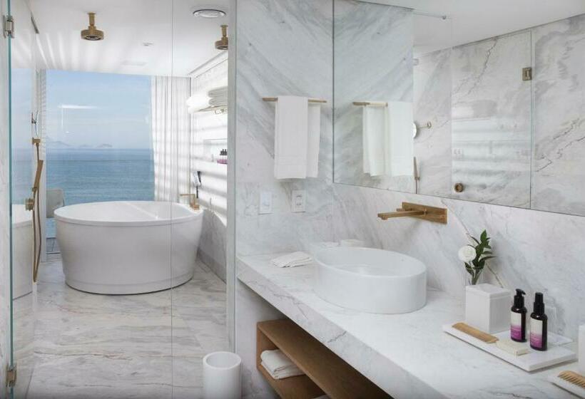 سوئیت پرزیدنت, Emiliano Rio