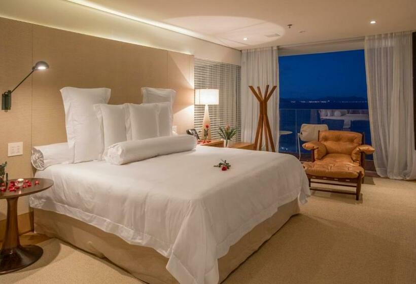 سوئیت پرزیدنت, Emiliano Rio