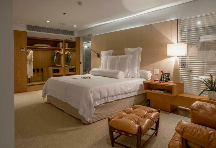 سوئیت پرزیدنت, Emiliano Rio