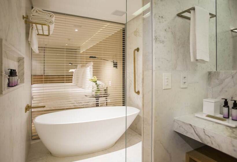 اتاق لوکس با تخت بزرگ, Emiliano Rio