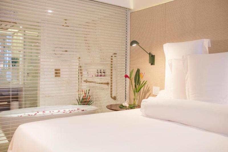 اتاق لوکس با تخت بزرگ, Emiliano Rio