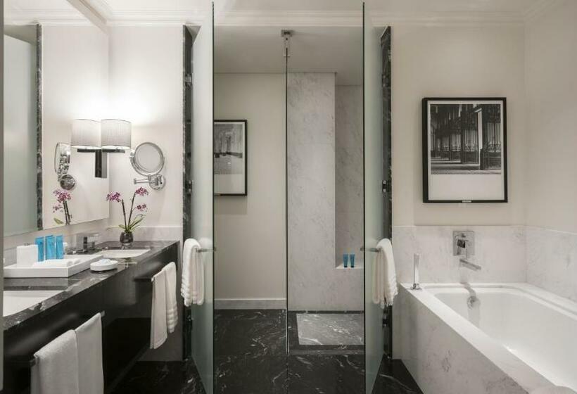 سوییت جونیور, Palacio Tangara  An Oetker Collection