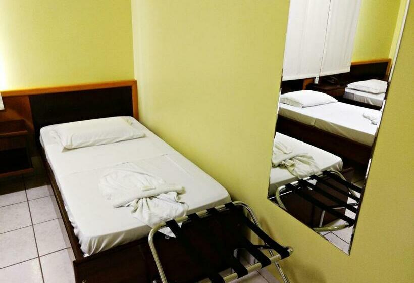 标准间, Pousada Real