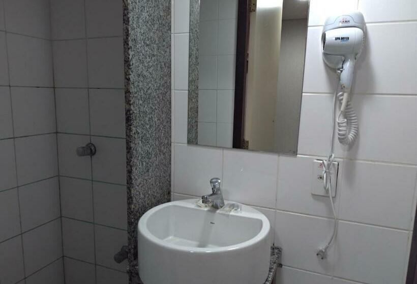 싱글 기본룸, Econotel