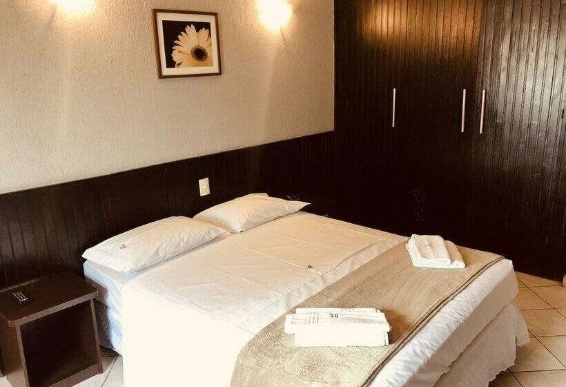 غرفة ديلوكس, Econotel