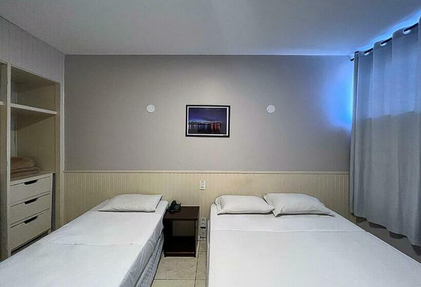 غرفة قياسية ثلاثية, Econotel