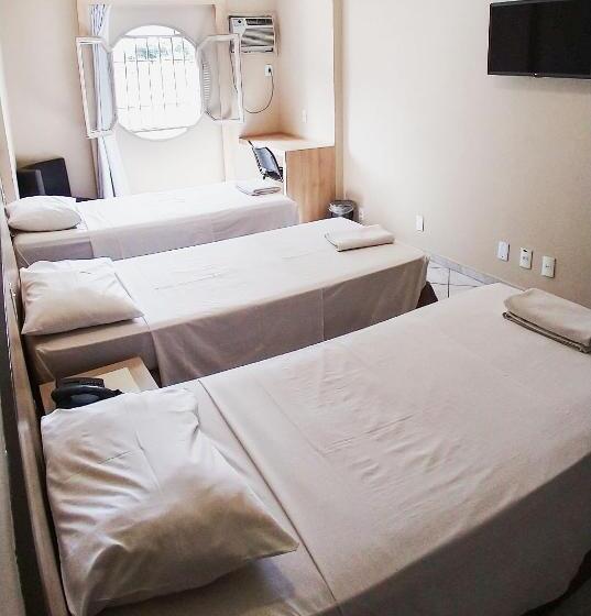 豪华三人间, Econotel