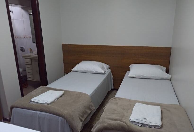 غرفة قياسية, Econotel