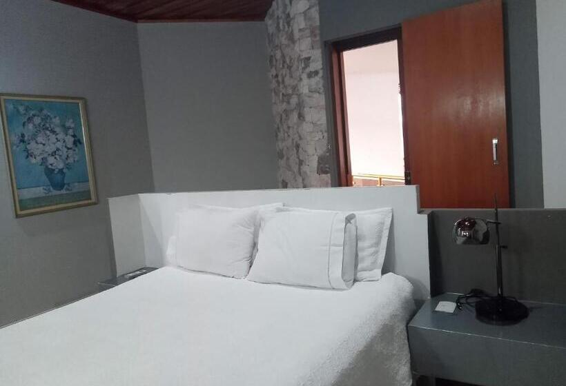 Standart Oda, Cortese