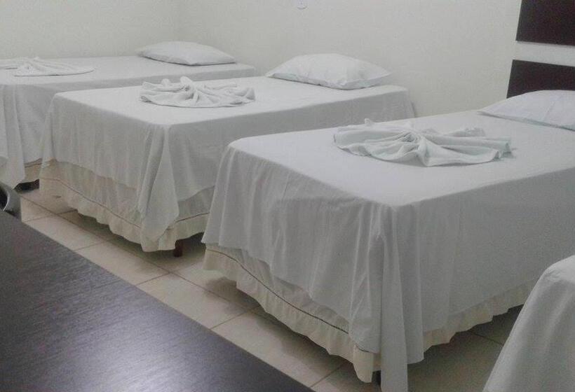 غرفة عائلية, Eder